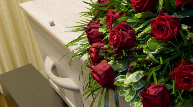 Kist bloemstuk detail Kist bloemstuk detail