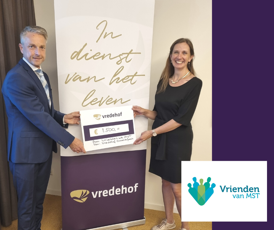 Donatie Vredehof voor Vrienden van MS